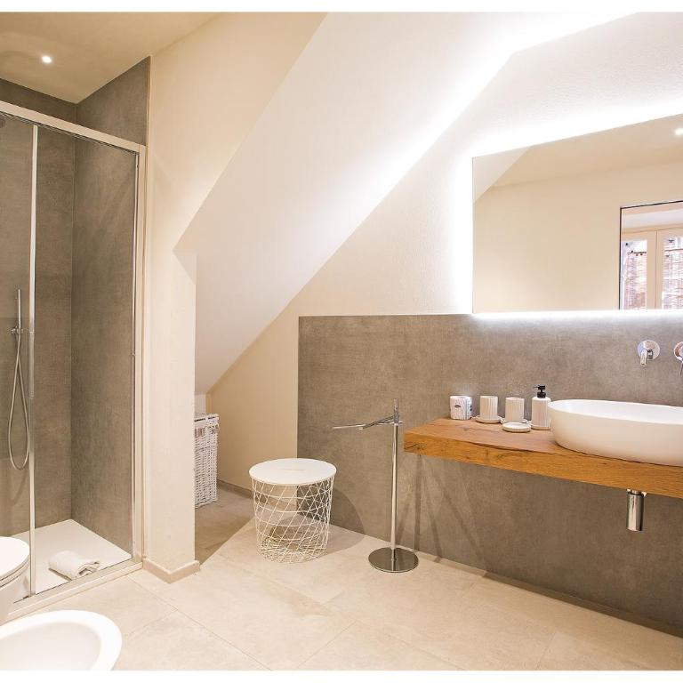 Casa dell'Unicorno, Design & Terrace in Lucca - One-Bedroom Apartment - 24