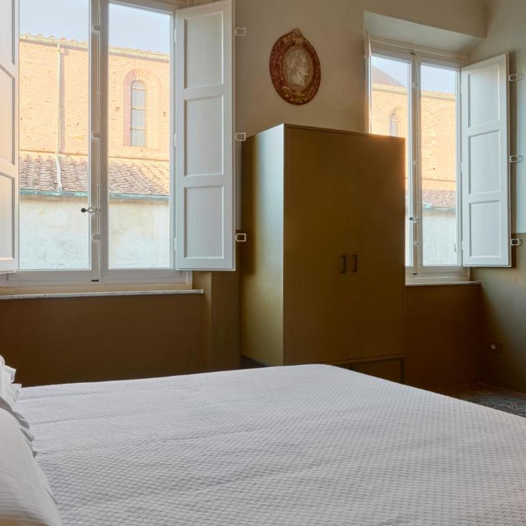 Lucca Comics front row - unbeatable Centro Storico location Exceptional property opposite Duomo inside walls - Camera Matrimoniale con Bagno Privato - 12