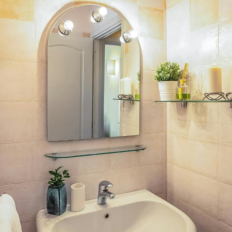 Lucca apartment with private furnished terrace - Apartment - 21