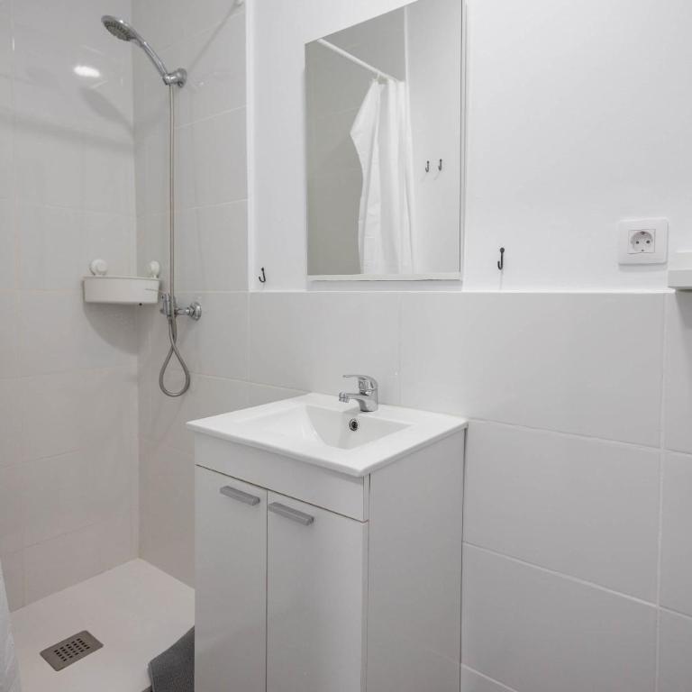 Mol Terrace 14 Guests, 9 En-Suite Bathroom with Fridge and TV - Casa - 32