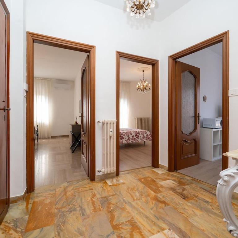 Casa Veronese Levi - Two-Bedroom Apartment - 8