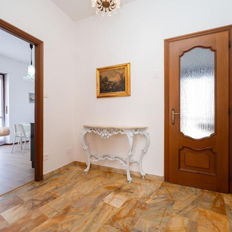 Casa Veronese Levi - Two-Bedroom Apartment - 12