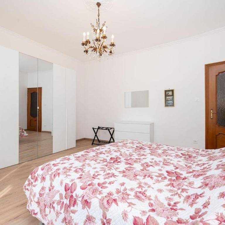 Casa Veronese Levi - Two-Bedroom Apartment - 24