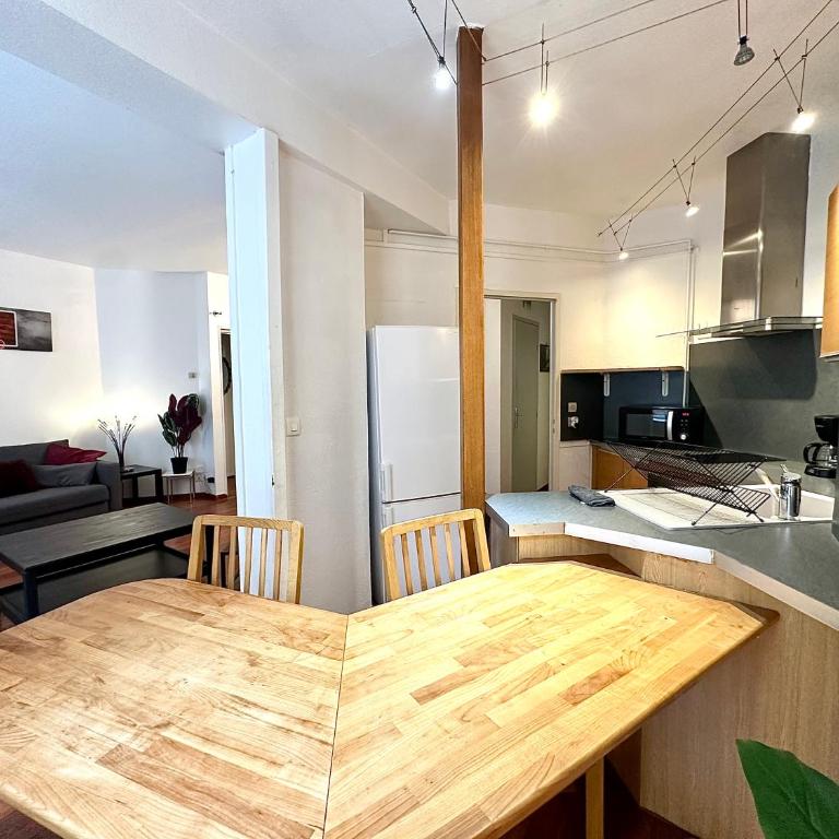 La suite rouge de la cathédrale, hyper centre proche gare - Appartement 1 Chambre - 5