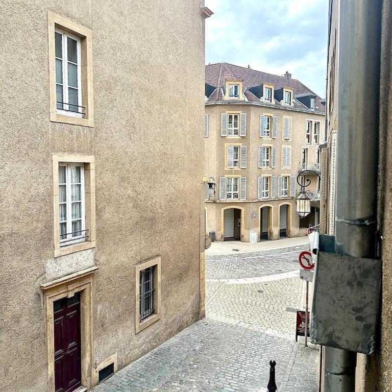 La suite rouge de la cathédrale, hyper centre proche gare - Appartement 1 Chambre - 33