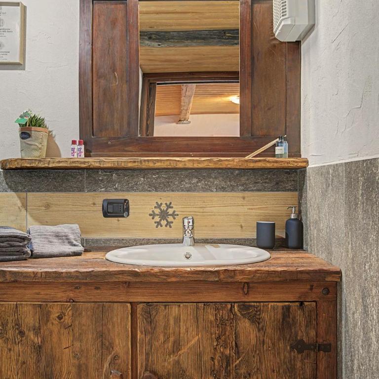 Maison Terese - One-Bedroom Apartment with City View - 17