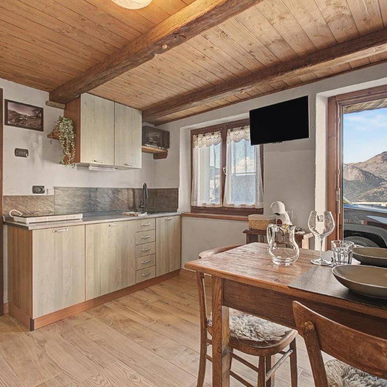 Maison Terese - One-Bedroom Apartment with City View - 13
