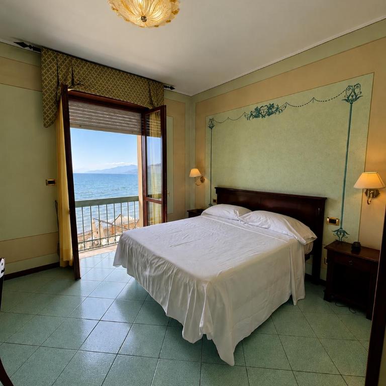 Hotel Lugana Parco Al Lago - Camera Matrimoniale Superior con Vista Lago - 3