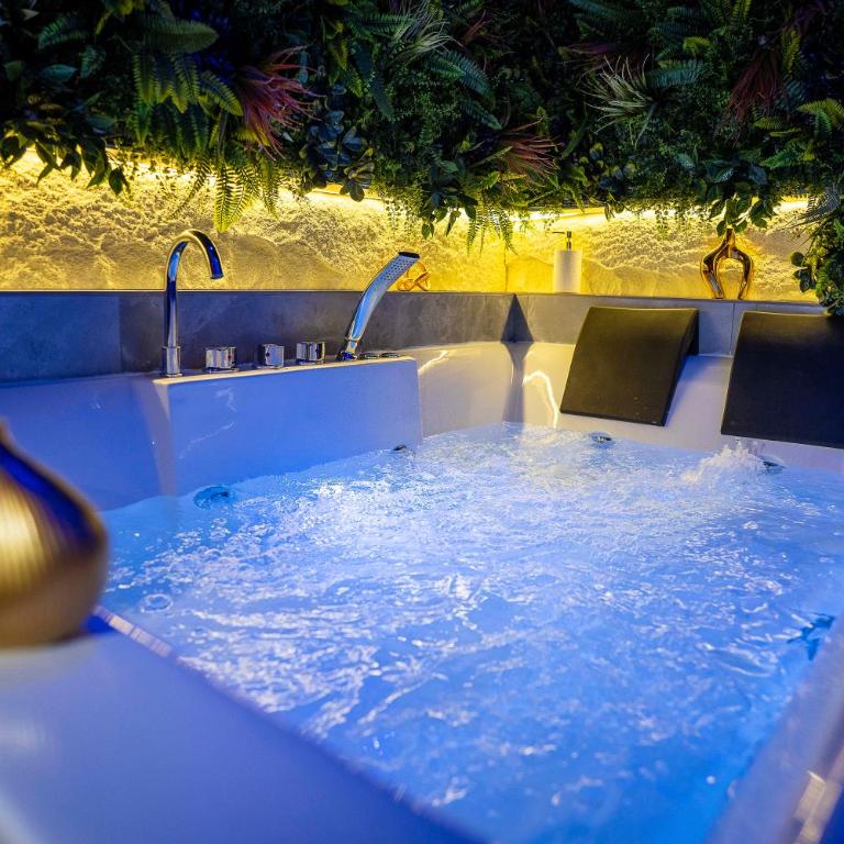 ELEMENT Suite&Spa - Suite King con Vasca Idromassaggio - 10