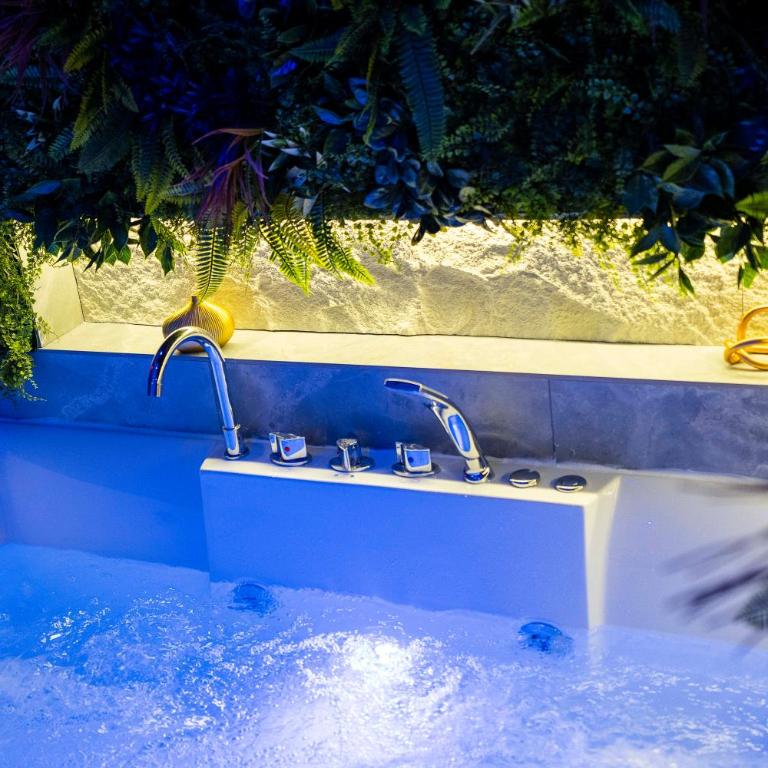 ELEMENT Suite&Spa - Suite King con Vasca Idromassaggio - 11
