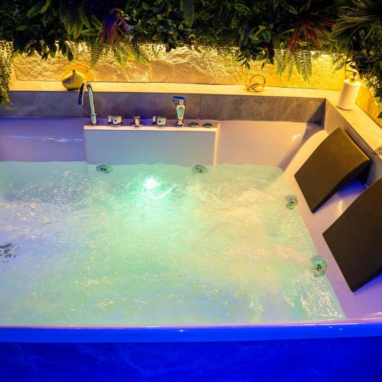 ELEMENT Suite&Spa - Suite King con Vasca Idromassaggio - 41