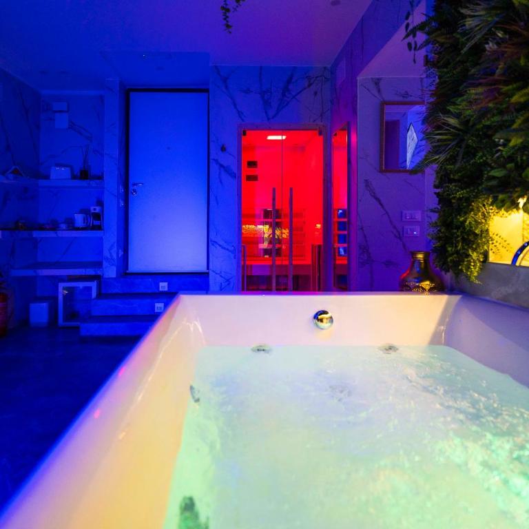 ELEMENT Suite&Spa - Suite King con Vasca Idromassaggio - 59