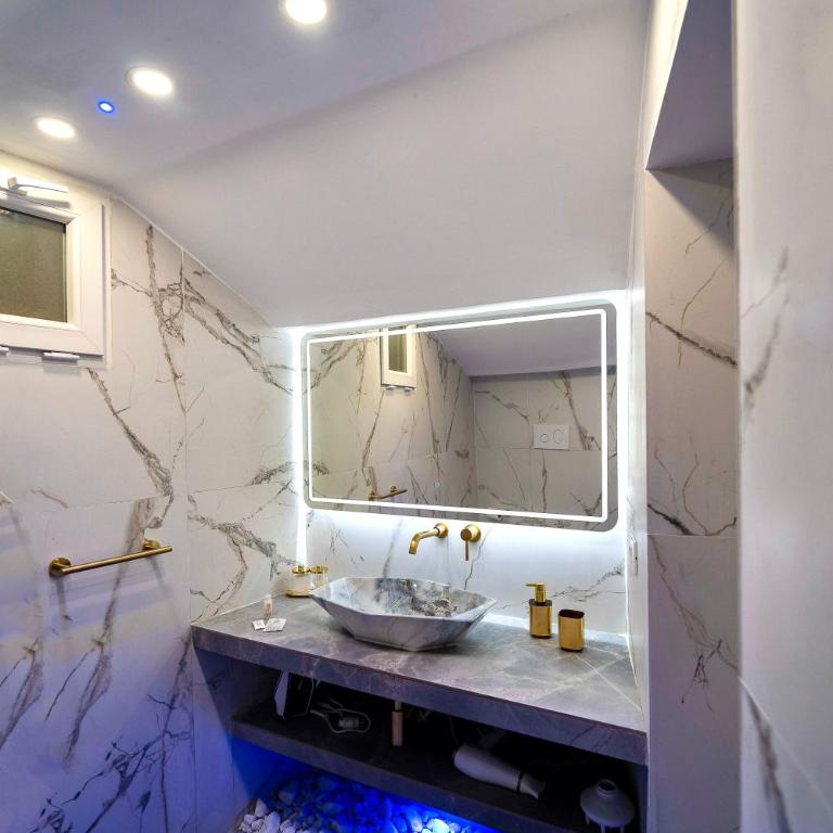 ELEMENT Suite&Spa - Suite King con Vasca Idromassaggio - 21