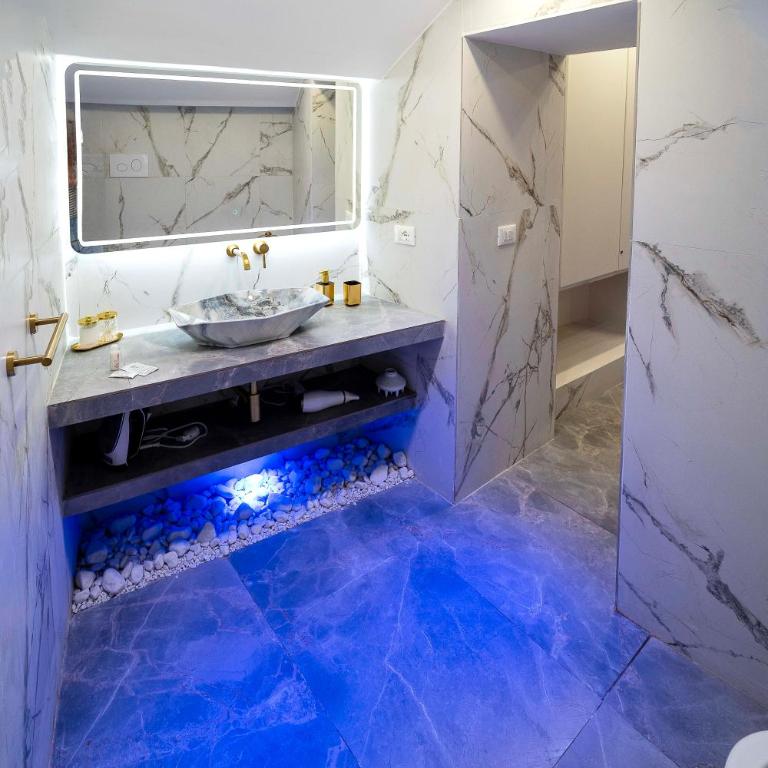 ELEMENT Suite&Spa - Suite King con Vasca Idromassaggio - 89