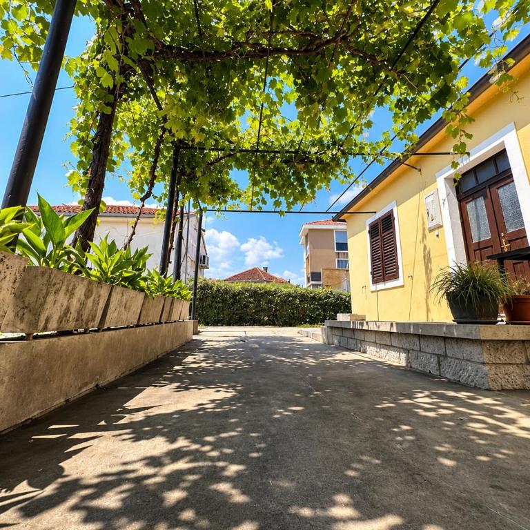 Apartman SANT Tivat - Two-Bedroom House - 2