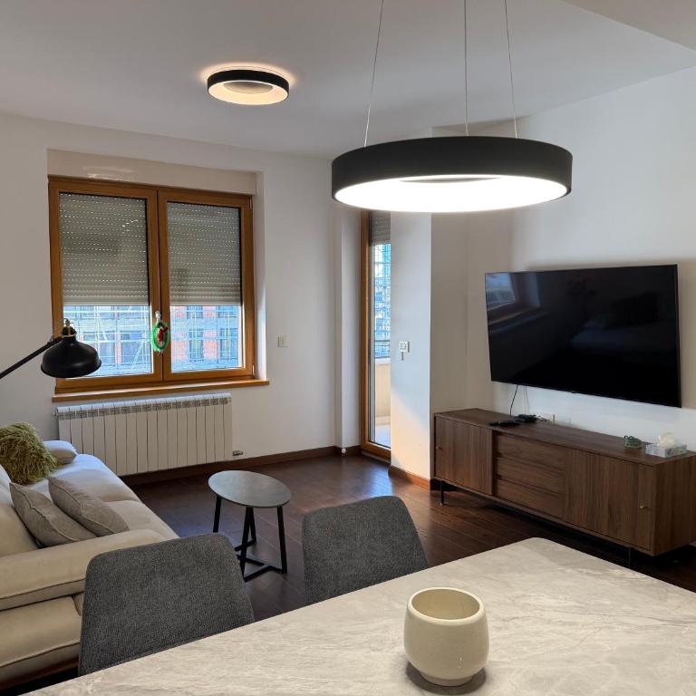 Manjez Park Luxury Residence - One-Bedroom Apartment - 1