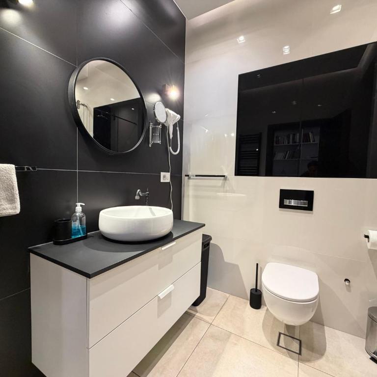 Manjez Park Luxury Residence - One-Bedroom Apartment - 11