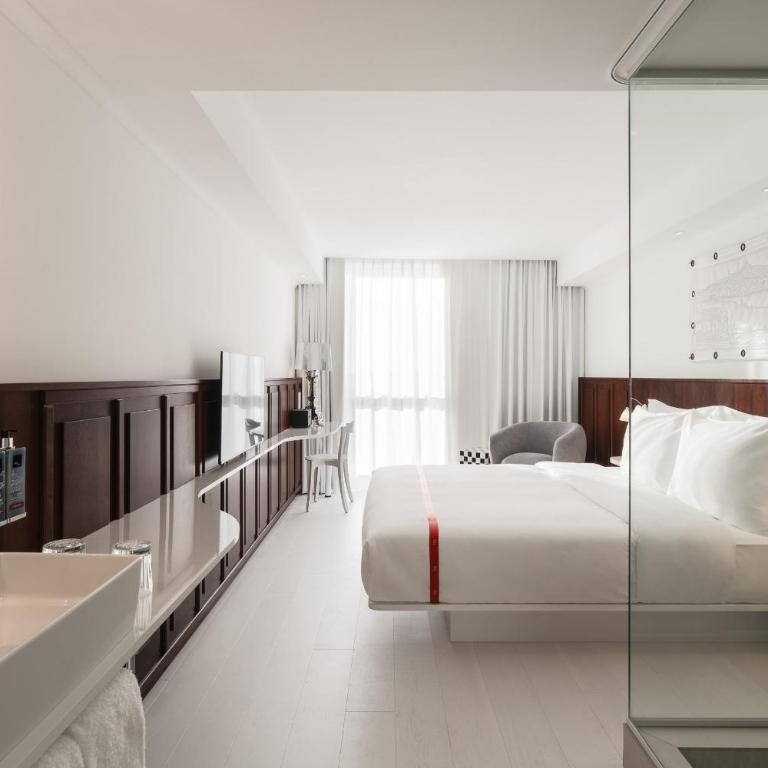 Ruby Lilou Hotel Marseille by IHG - Belle Chambre - 4