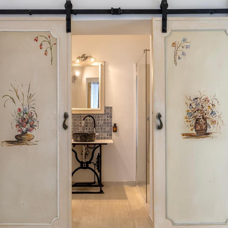 Relais Boutique - Junior Suite - 24