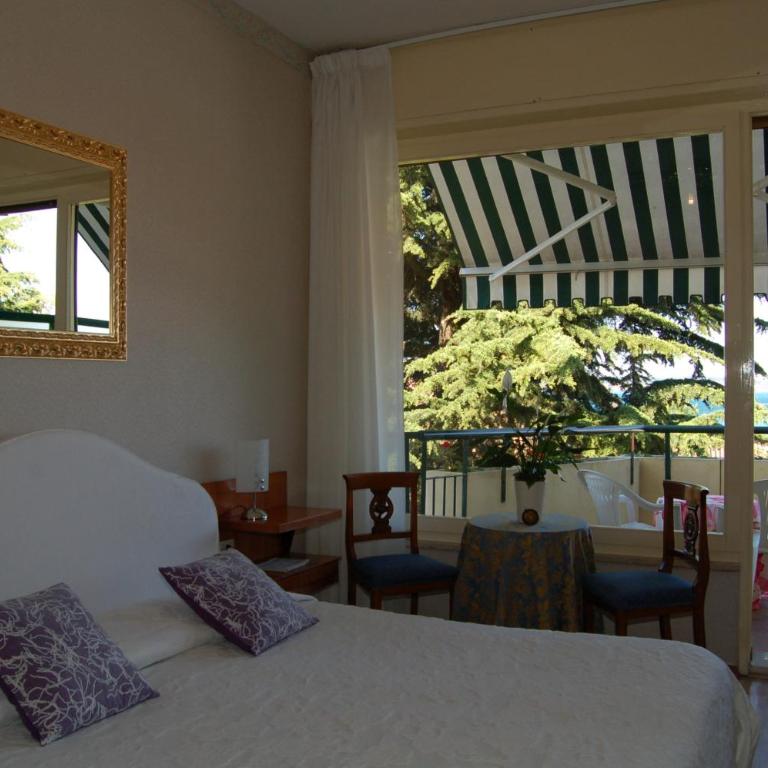 Hotel Broglia - Camera Matrimoniale - 2