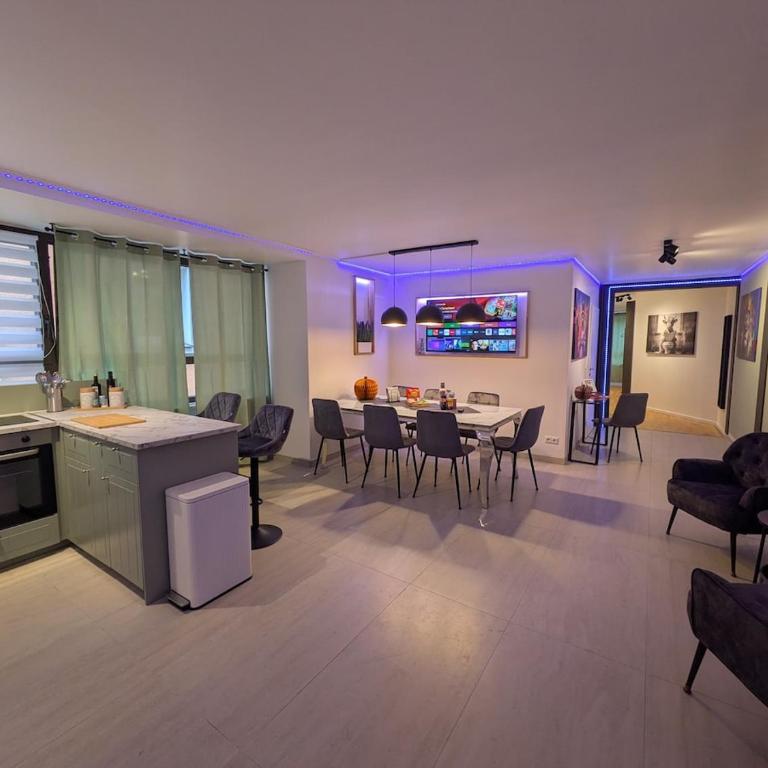 Prime Old Town Location with 3 Bedrooms for 1-7 Guests - Apartamento de 3 dormitorios con vistas - 1