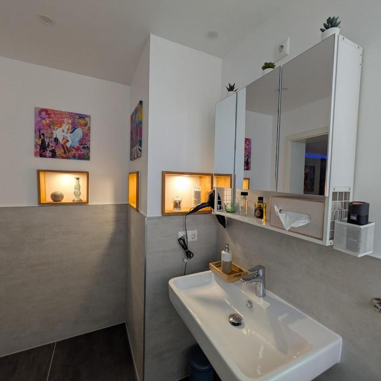 Prime Old Town Location with 3 Bedrooms for 1-7 Guests - Apartamento de 3 dormitorios con vistas - 35