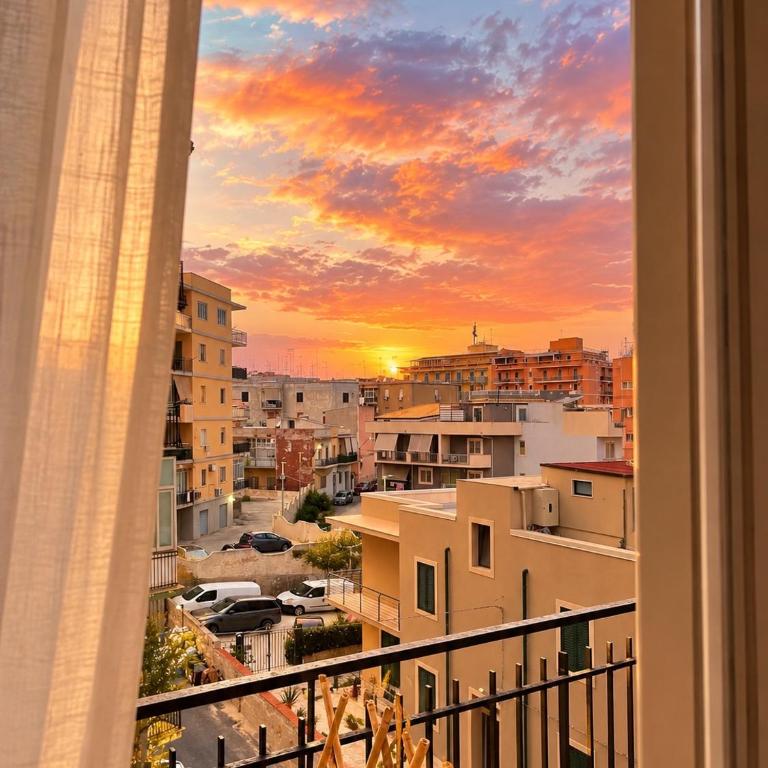 Il Balcone sul Mare - Camera Tripla con Vista Città - 8