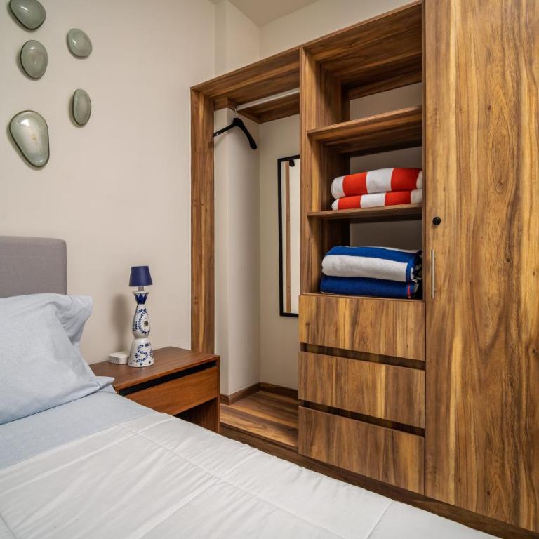 Moderno con diseño de autor en Areka Tower - Two-Bedroom Apartment with Balcony - 28