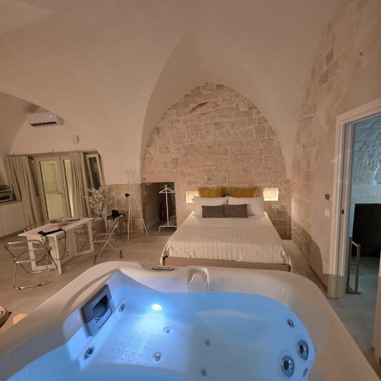 Suite Pietra Chiara Ostuni - Jacuzzi & Relax - Appartamento Suite - 3