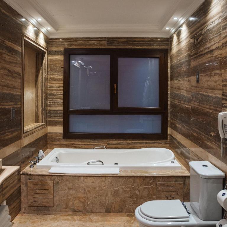 Nino Hotel Boutique - Suite Deluxe con bañera de hidromasaje - 2