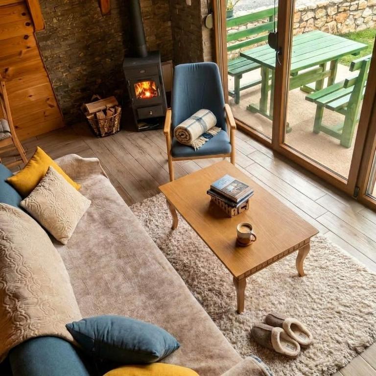 Three Houses - Kuća sa 2 Spavaće Sobe - 8