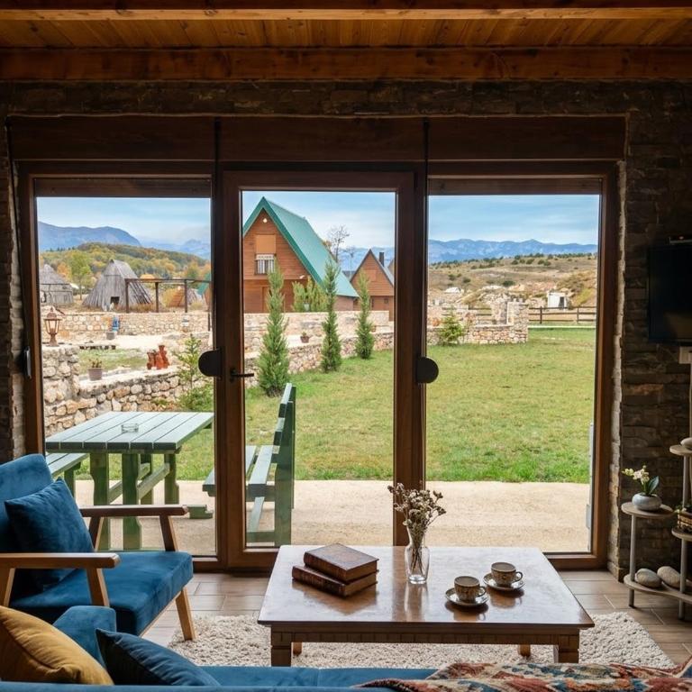 Three Houses - Kuća sa 2 Spavaće Sobe - 6