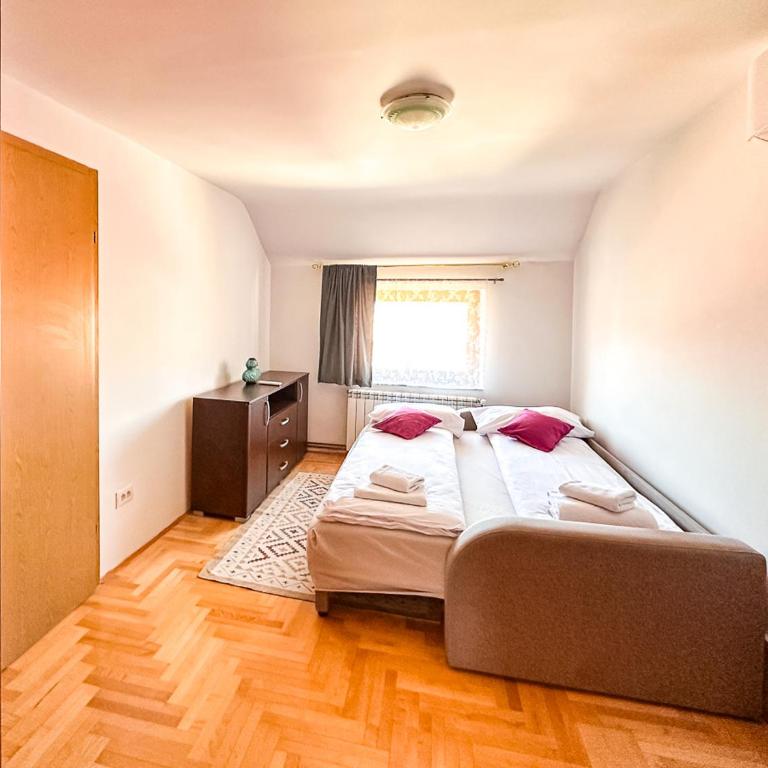 View of Vijećnica - Apartman sa 2 Spavaće Sobe - 4