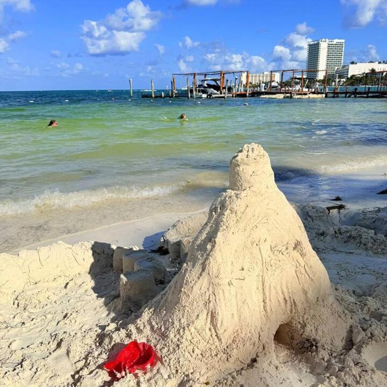 2 Bedroom Ocean Front Condo in the Hotel Zone - Casa - 22
