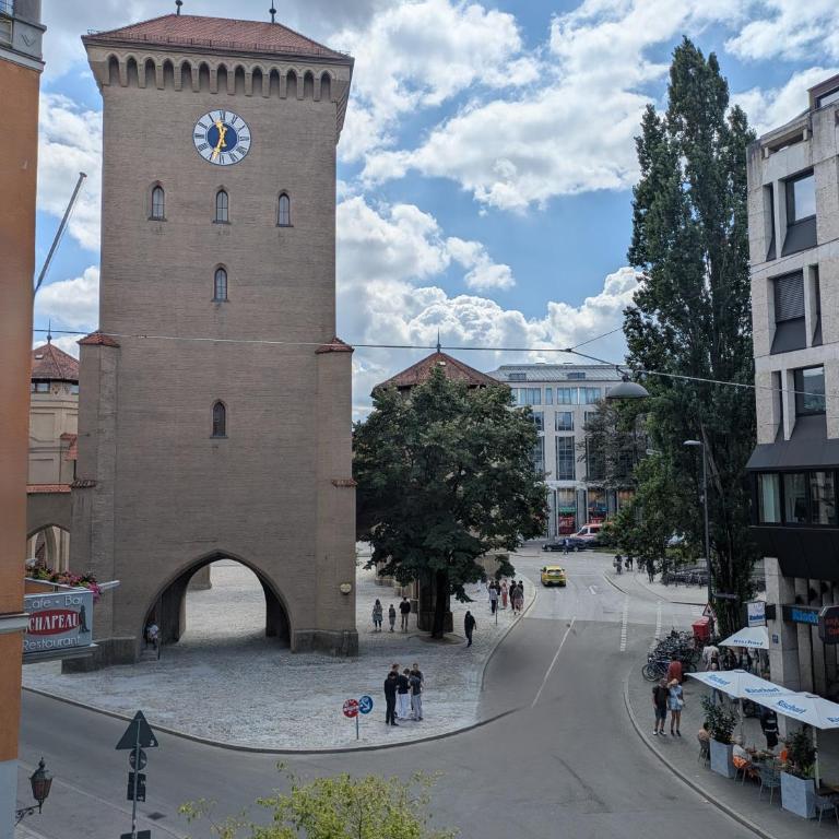 Prime Old Town Location with 3 Bedrooms for 1-7 Guests - Apartamento de 3 dormitorios con vistas - 2