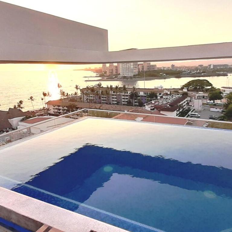 1BR Apartment with Pool and Sunset Views - Apartamento de 1 dormitorio con balcón - 10