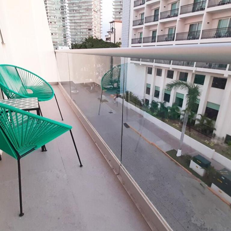 1BR Apartment with Pool and Sunset Views - Apartamento de 1 dormitorio con balcón - 15