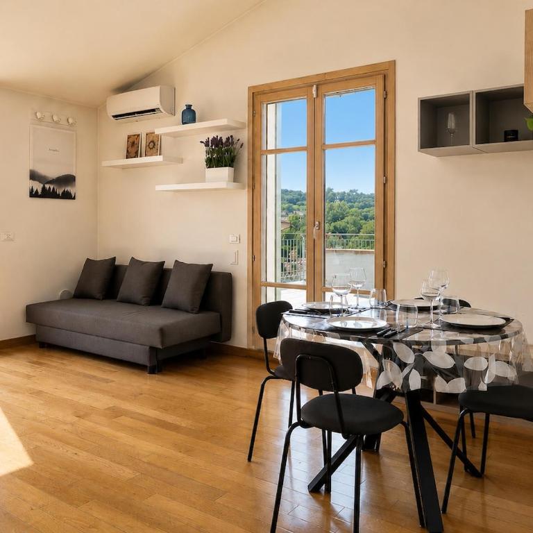 Terrazzo Panoramico, Design, Parcheggio, AC - Lucca - Appartamento con 2 Camere da Letto, Balcone e Terrazza - 12