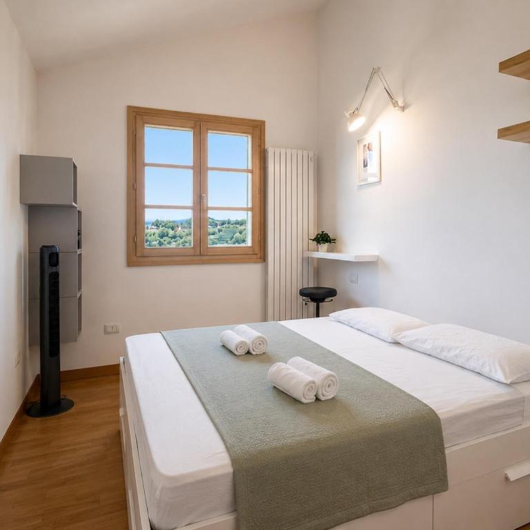 Terrazzo Panoramico, Design, Parcheggio, AC - Lucca - Appartamento con 2 Camere da Letto, Balcone e Terrazza - 19