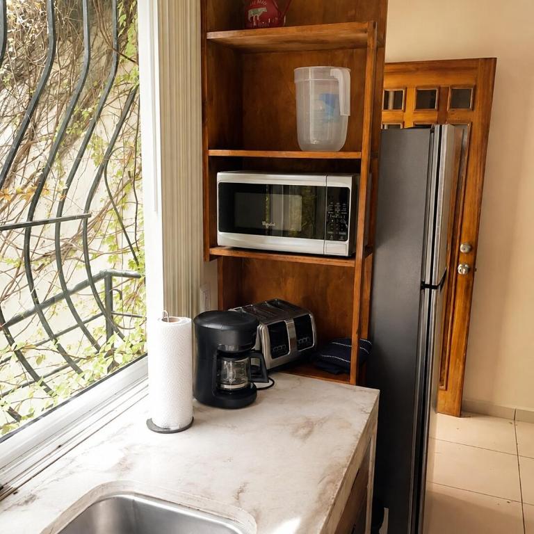 Delfin, at Casa Tres Soles Hideaway, 2Bedroom 2 Bath, Pool, near Beach and Downtown Bucerias - Apartamento de 2 dormitorios - 43