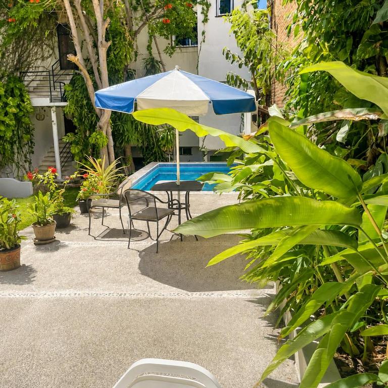 Delfin, at Casa Tres Soles Hideaway, 2Bedroom 2 Bath, Pool, near Beach and Downtown Bucerias - Apartamento de 2 dormitorios - 71