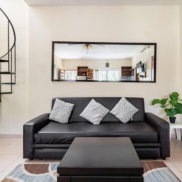 Delfin, at Casa Tres Soles Hideaway, 2Bedroom 2 Bath, Pool, near Beach and Downtown Bucerias - Apartamento de 2 dormitorios - 84