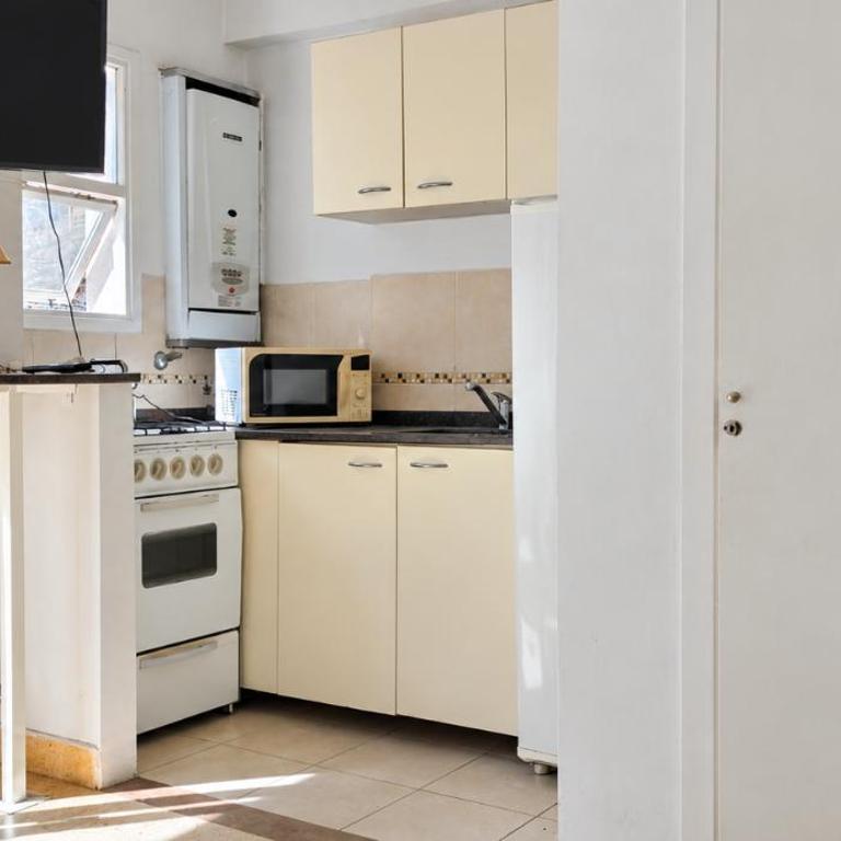 Monoambiente con balcón cerca de Plaza Mitre - Apartamento Estudio - 1 cama doble - 6