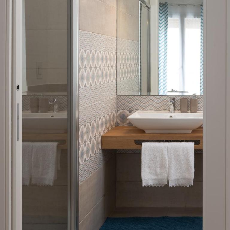 Zenzero e Limone - Camera Tripla con Bagno Privato - 9