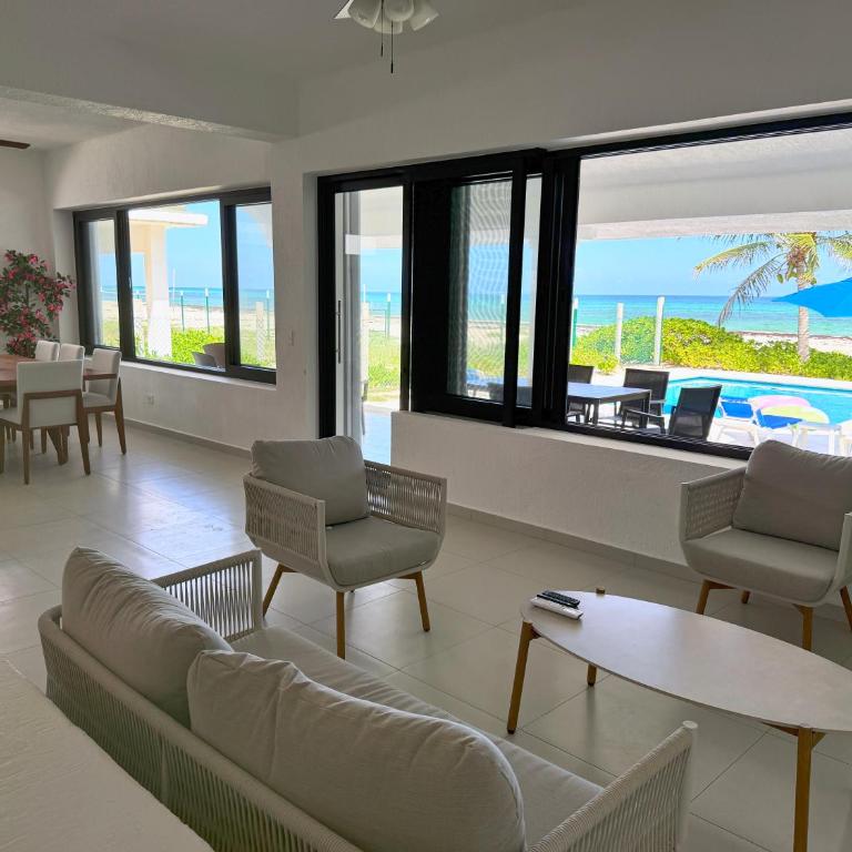 Wonderful Beachfront Villa - best value and private beach! - Villa mit 3 Schlafzimmern - 7