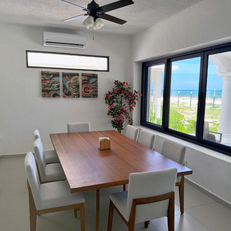 Wonderful Beachfront Villa - best value and private beach! - Villa mit 3 Schlafzimmern - 12