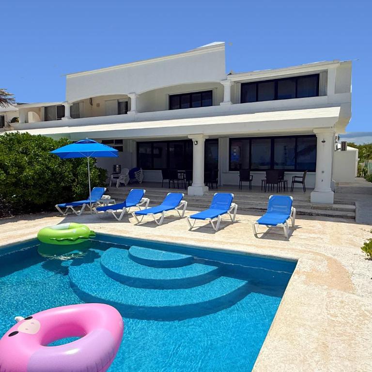 Wonderful Beachfront Villa - best value and private beach! - Villa mit 3 Schlafzimmern - 2