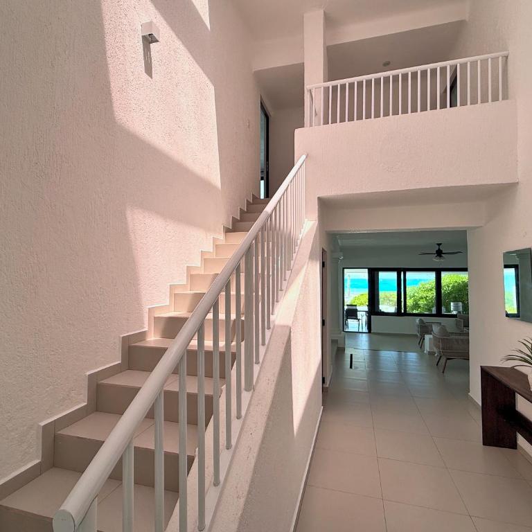 Wonderful Beachfront Villa - best value and private beach! - Villa mit 3 Schlafzimmern - 37