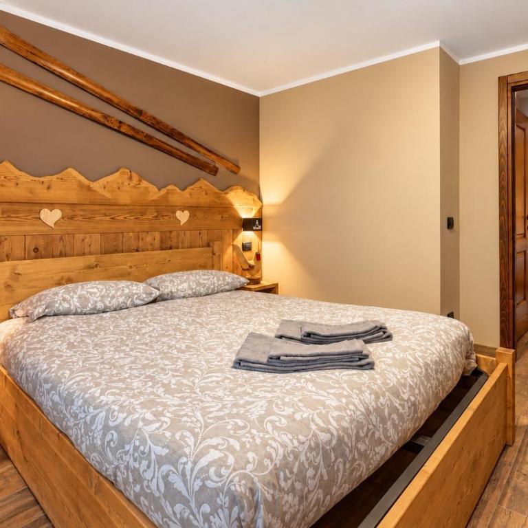4061 Maison Gerard Punta Ceresole - Two-Bedroom Deluxe Apartment with Garden View - 3
