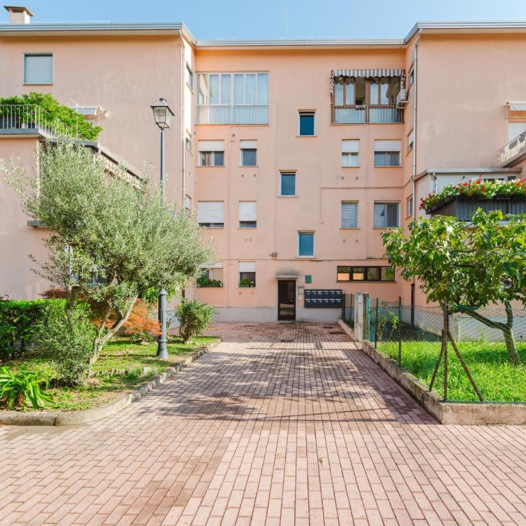 Casa Letizia - 10 min from Venice & Free Parking - Appartamento con 1 Camera da Letto e Terrazza - 12